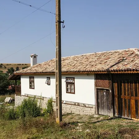 Botev Houses * Mirovets