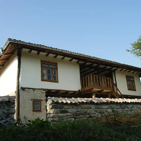 Botev Houses Mirovets